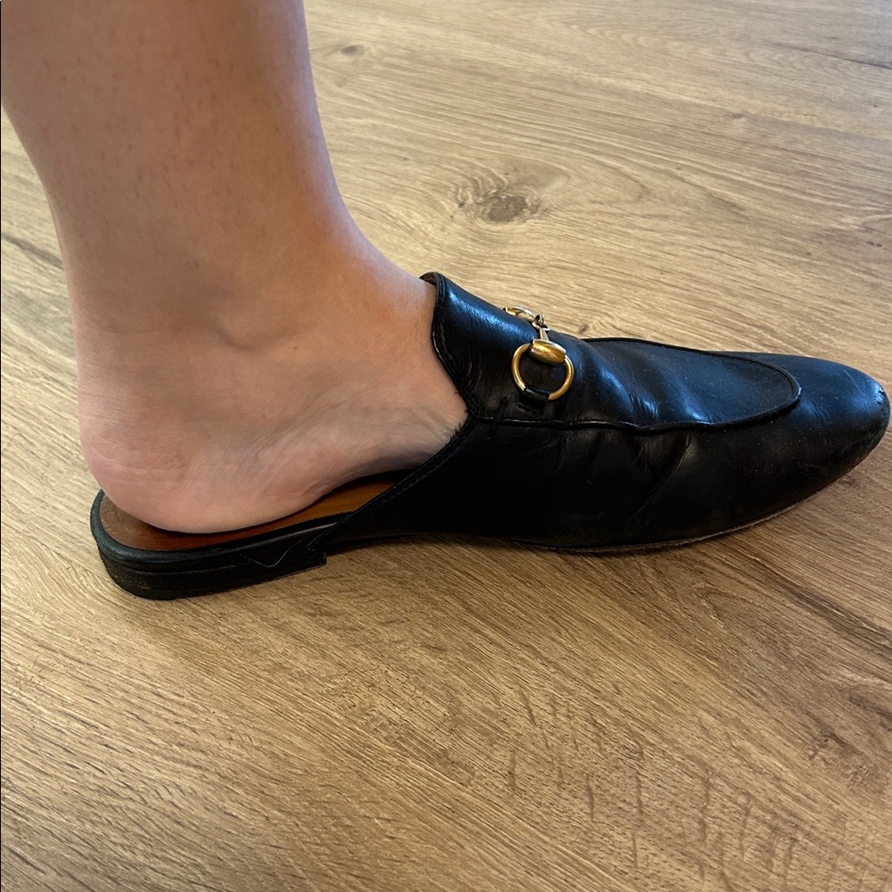 Gucci Black Leather Horsebit Mules with Gold Hardware - Picture 5 of 5